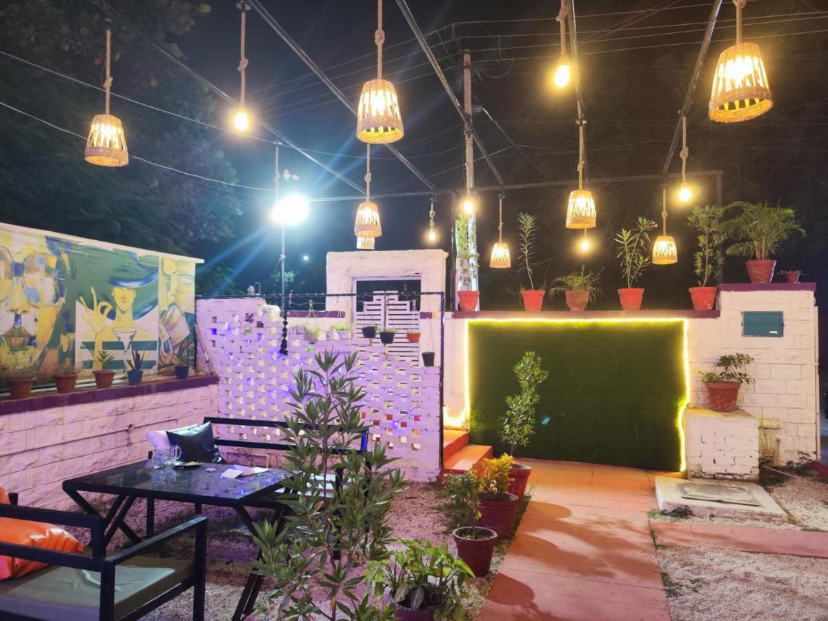 Einzelbett im gemischten Schlafsaal