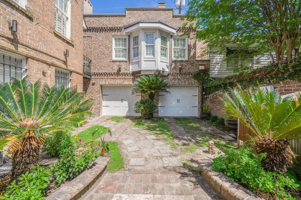 Hamilton Carriage B - Centrally Located, Courtyard - B&B Savannah