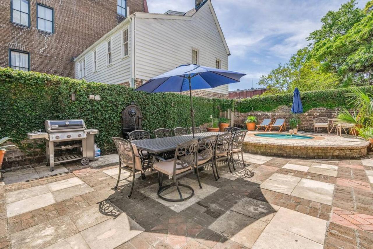 Hamilton Carriage A - Amazing Location, Courtyard - B&B Savannah