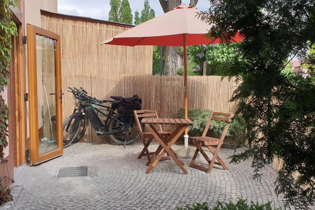 B&B Zielona Góra - Apartament, ogródek, przy Rynku! - Bed and Breakfast Zielona Góra