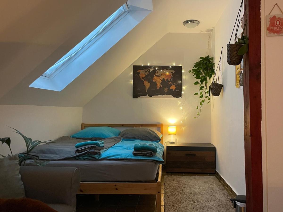 B&B Hamburg - Five Oaks Sky - Bed and Breakfast Hamburg