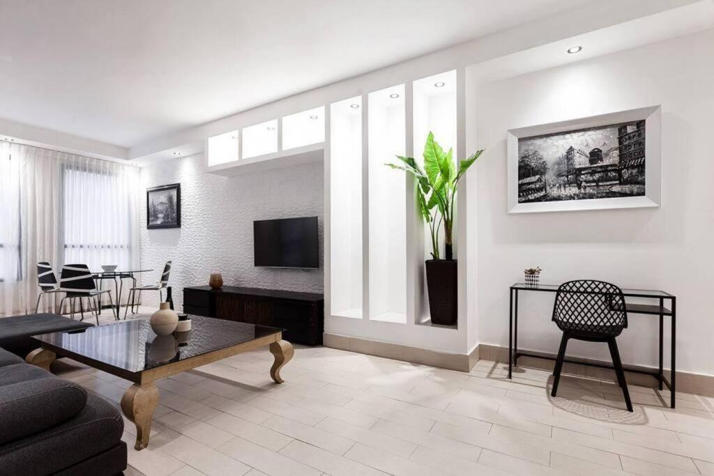2Bedroom Suite with Balcony 2 and shelter - B&B