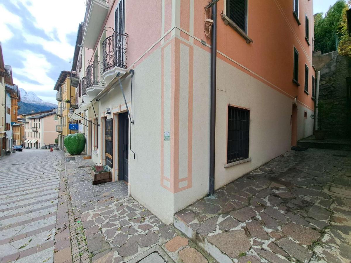 OLD VILLAGE Apartment - B&B Ponte di Legno