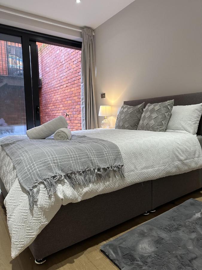 B&B London - Richardson Deluxe Apartments - Bed and Breakfast London