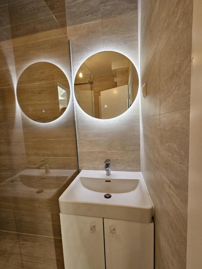 Apartman Snow White Bjelasnica - Bed and Breakfast