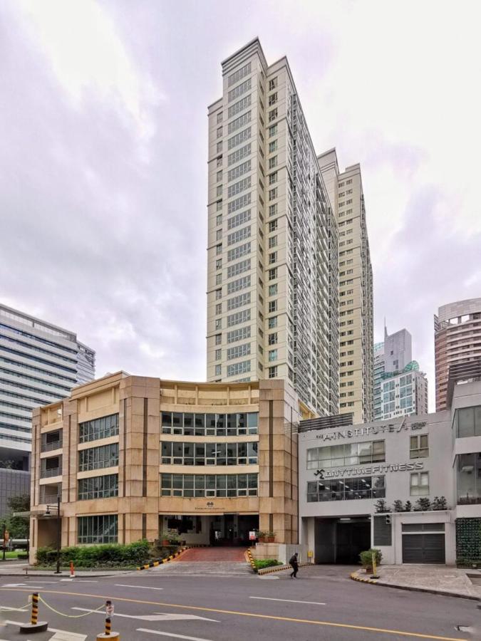 Spacious Scandi Studio in Burgos Circle Mind Museum Near Bonifacio High Street BGC with Golf Course View - Ferienwohnung Manila