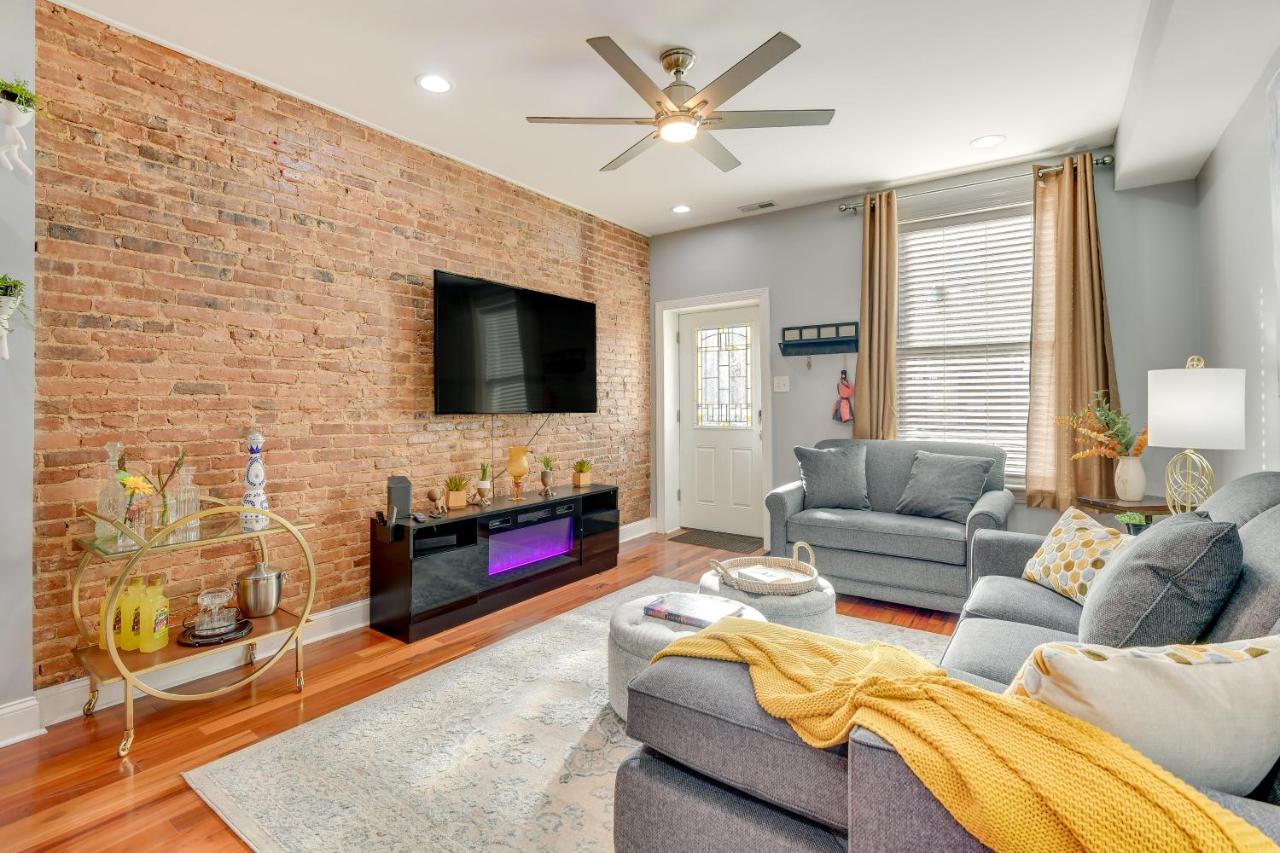 B&B Baltimore - Trendy Baltimore Townhome 2 Mi to Downtown! - Bed and Breakfast Baltimore