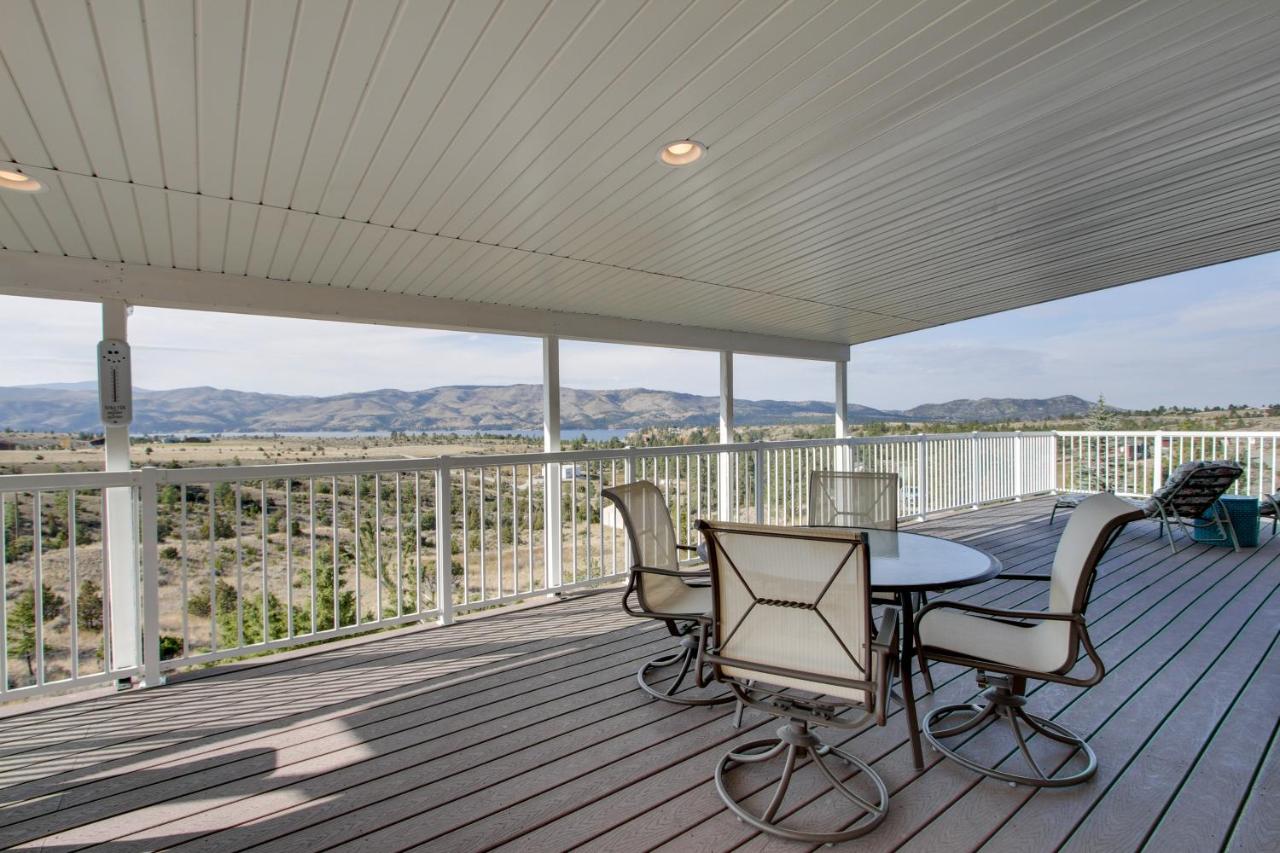 Spacious Canyon Ferry Lake House with Bar and Views! - B&B