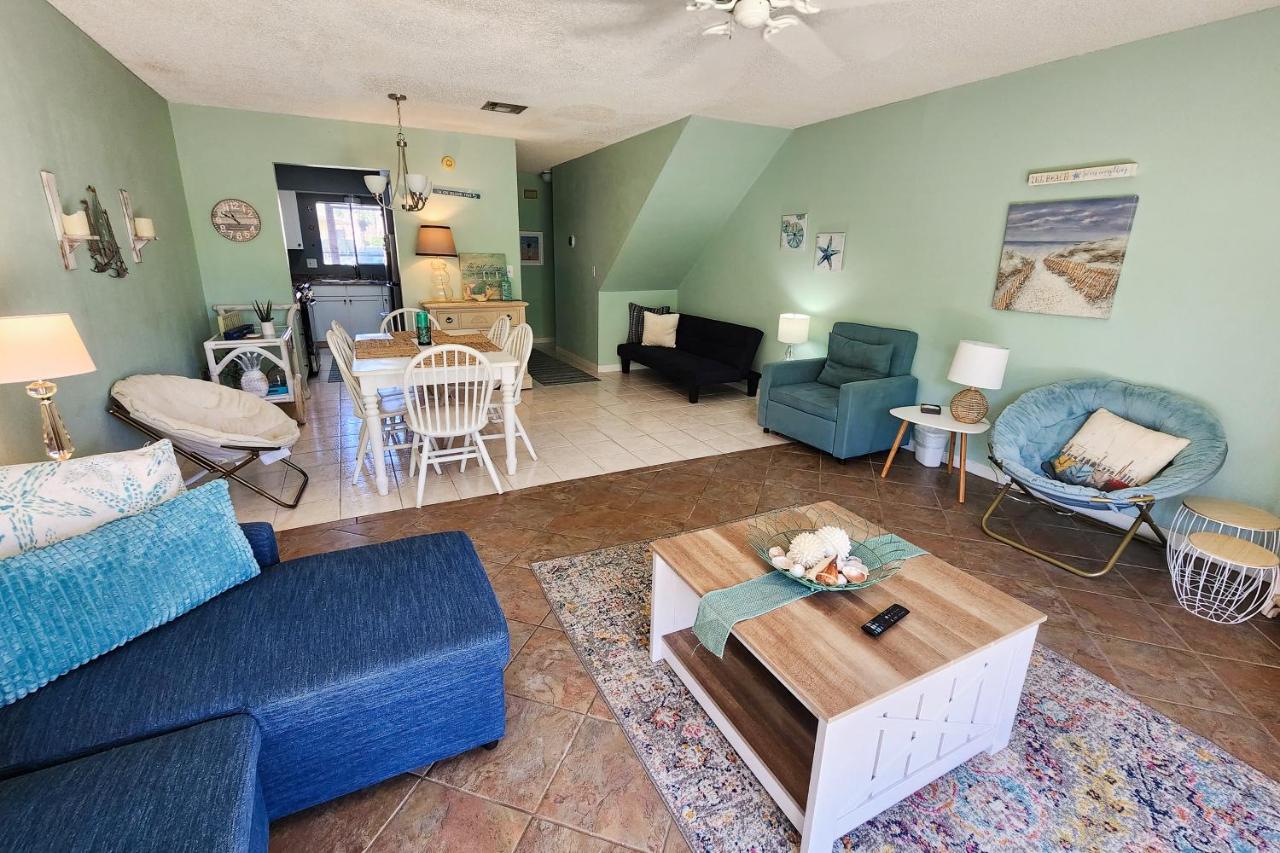 B&B Panama City Beach - Beachwalk Condominiums 8D - Bed and Breakfast Panama City Beach