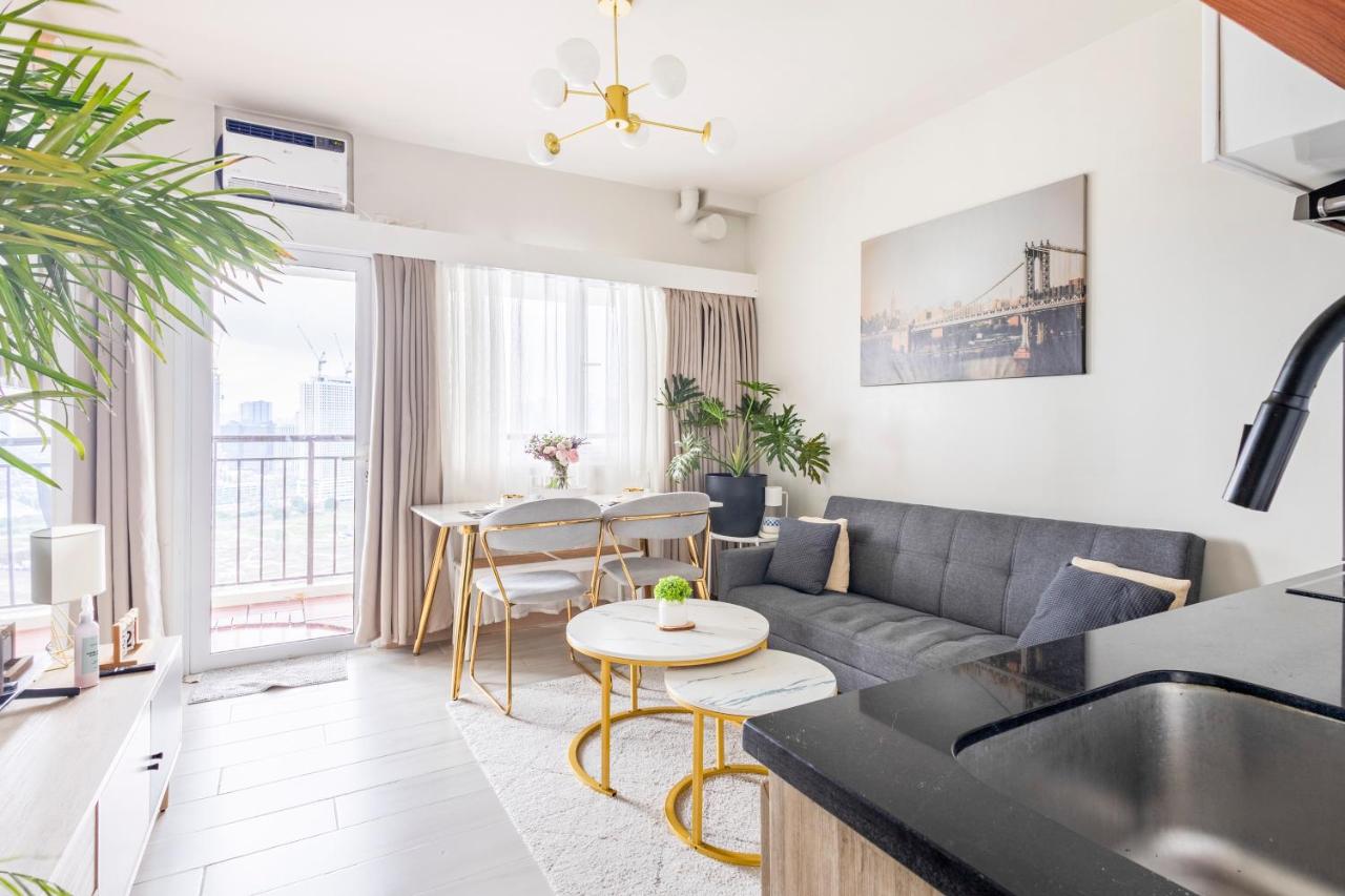Modern Comfort Your Gateway to Quezon City One Free Parking - Chambres d’hôtes Manille