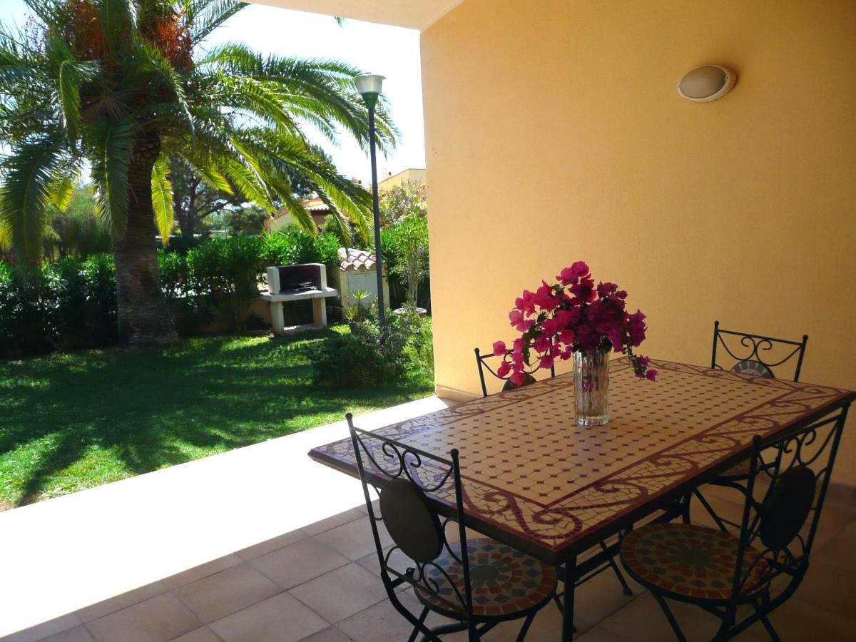 Two-Bedroom Apartment (6 Adults) - Via Delle Tuie