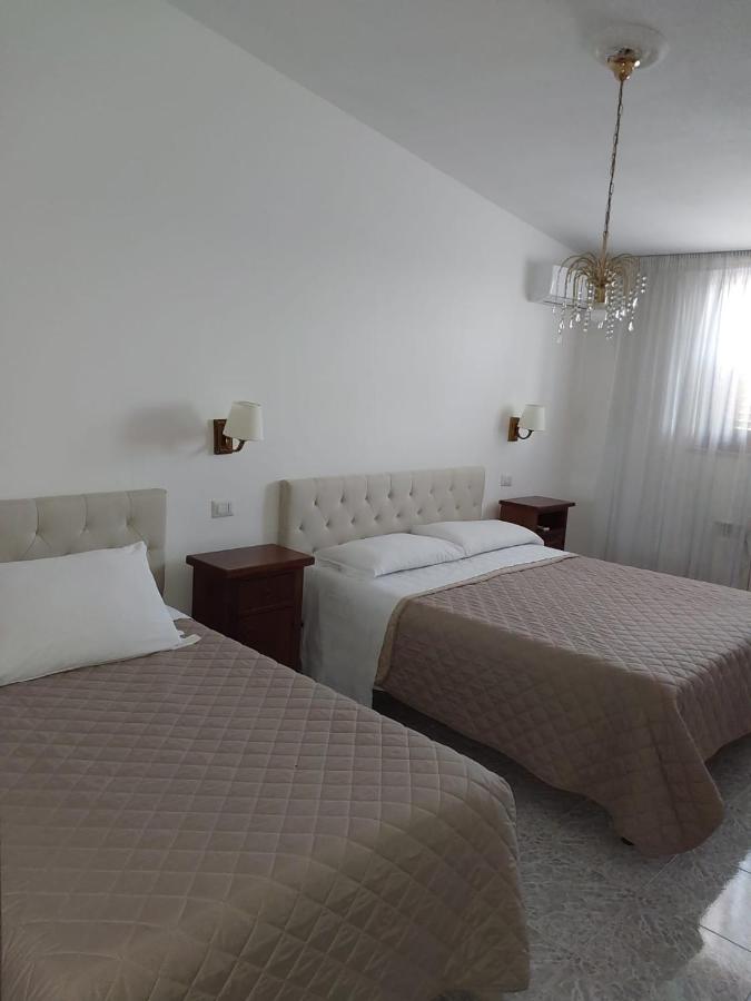 B&B Fiumicino - rooms speedy vicino aeroporto e fiera di roma - Bed and Breakfast Fiumicino