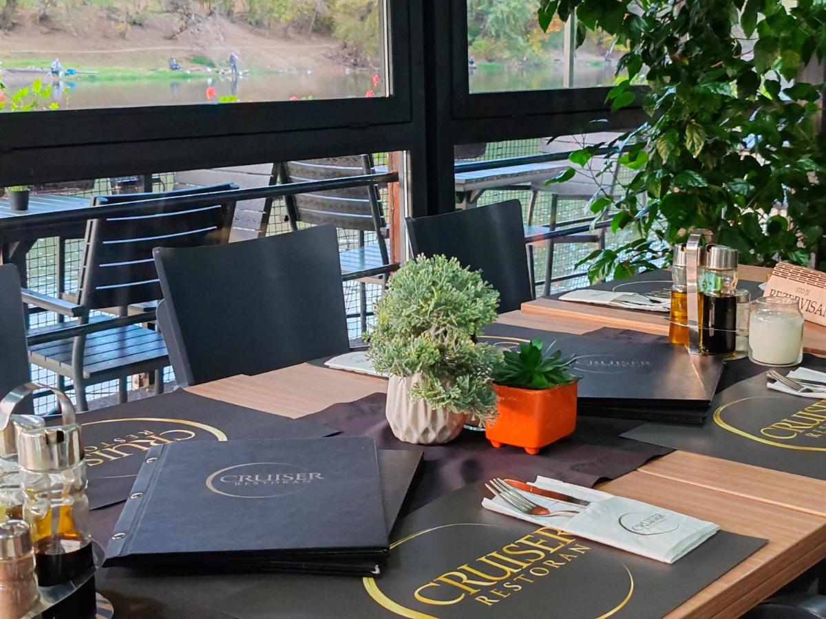 Cruiser restoran - Ferienwohnung Ćuprija