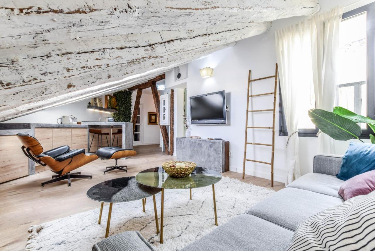 apartamento reformado en la plaza mayor ALQUILER TEMPORAL - B&B