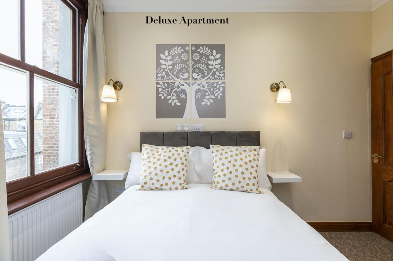 Deluxe One-Bedroom Apartment with City View