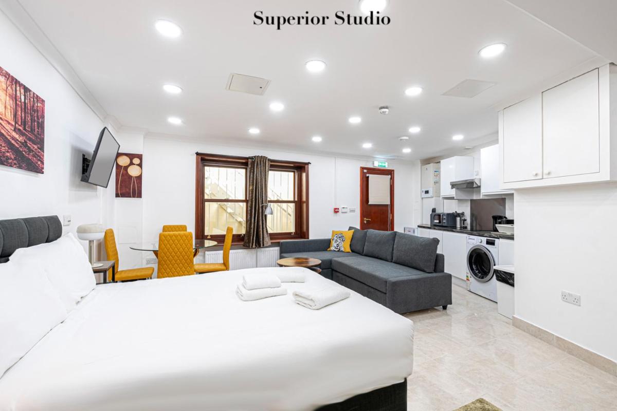 Superior Studio