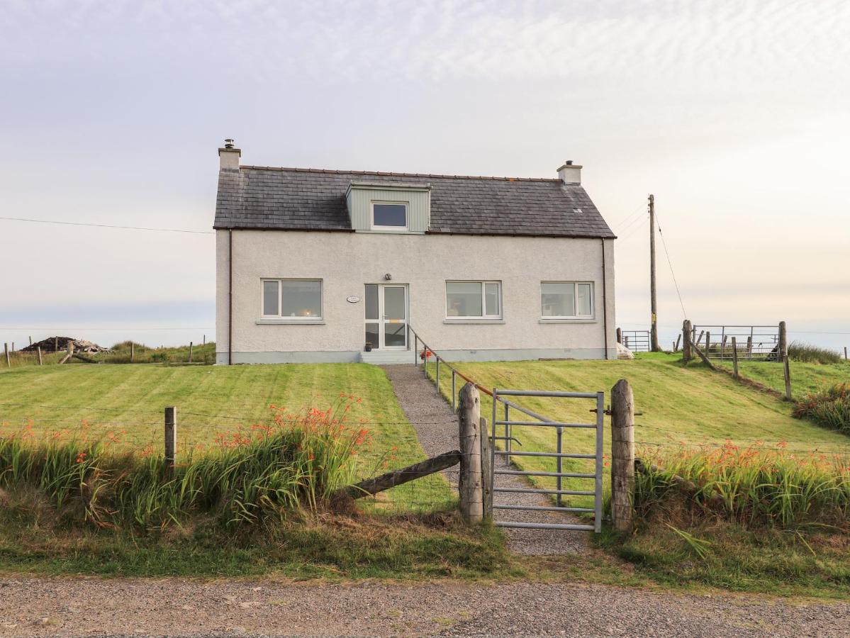 B&B Carinish - Park Cottage - Bed and Breakfast Carinish