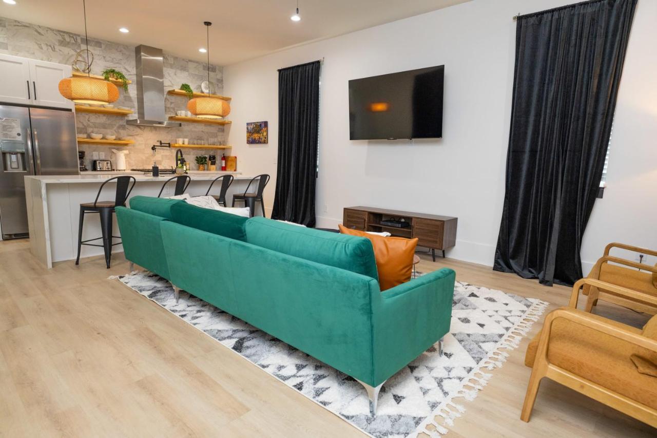 Mid-City Magic 3 - B&B
