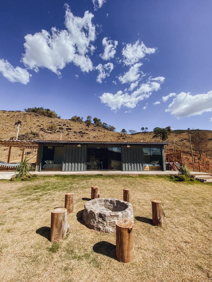 Casa Container com SPA e linda vista para a Serra da Mantiqueira - B&B