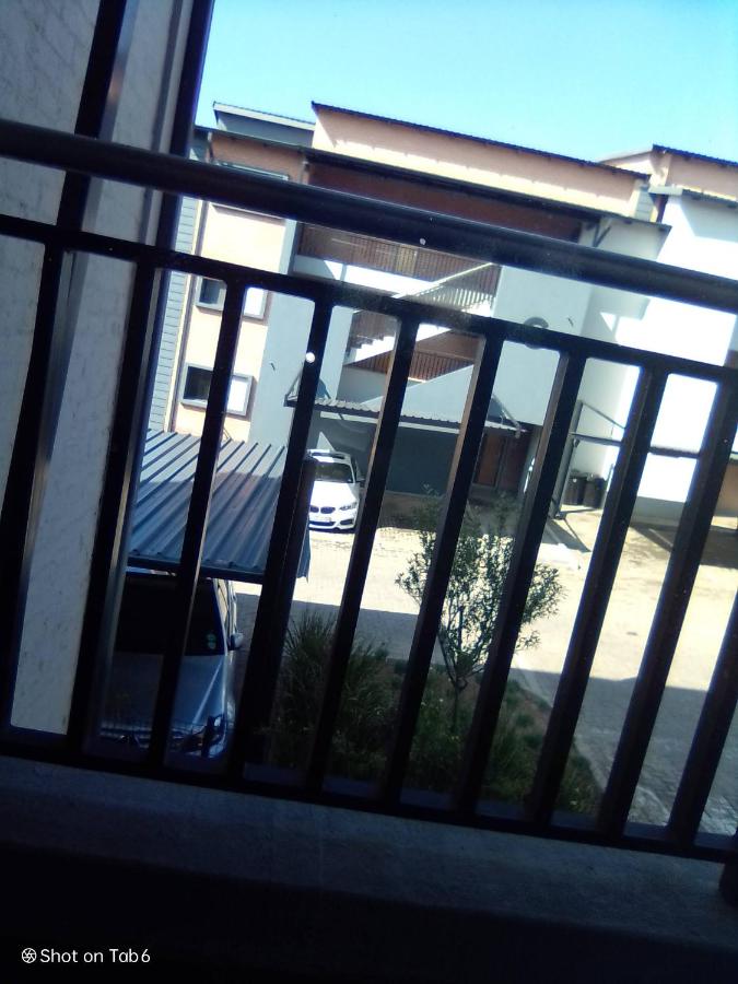 Waterfall Ridge Apartments - Kick back and Relax - B&B