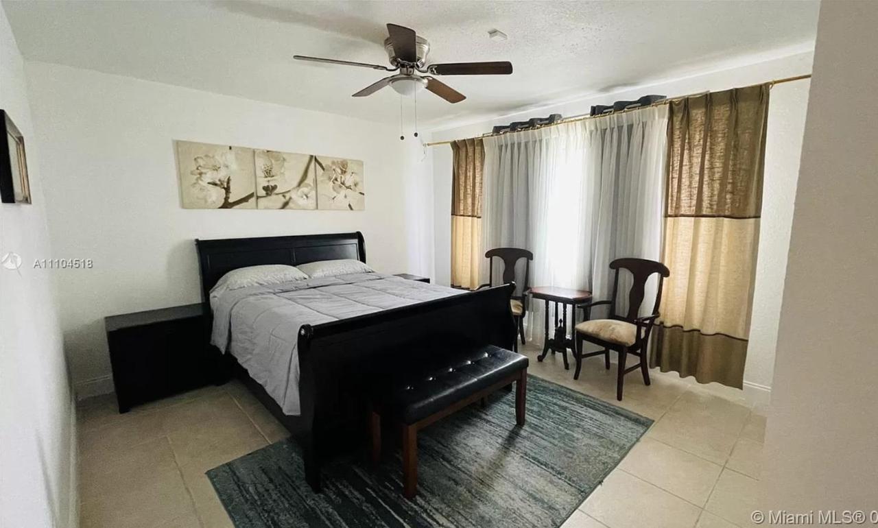 Miramar Private Luxury Room/Bath/WiFi - B&B