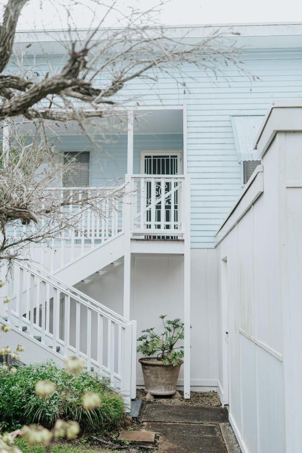 Circ at 60 Beach Shack - B&B