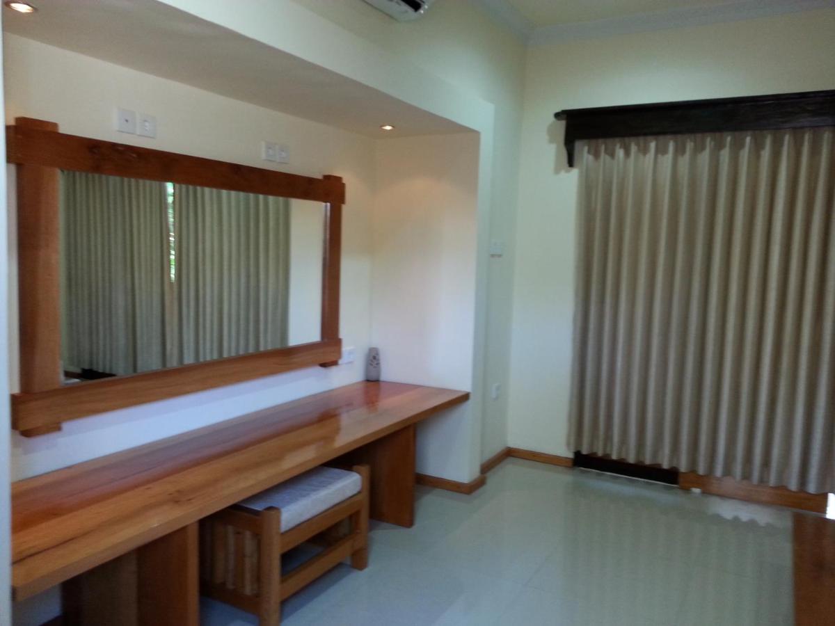 Deluxe Double Room with Direct Pool Access