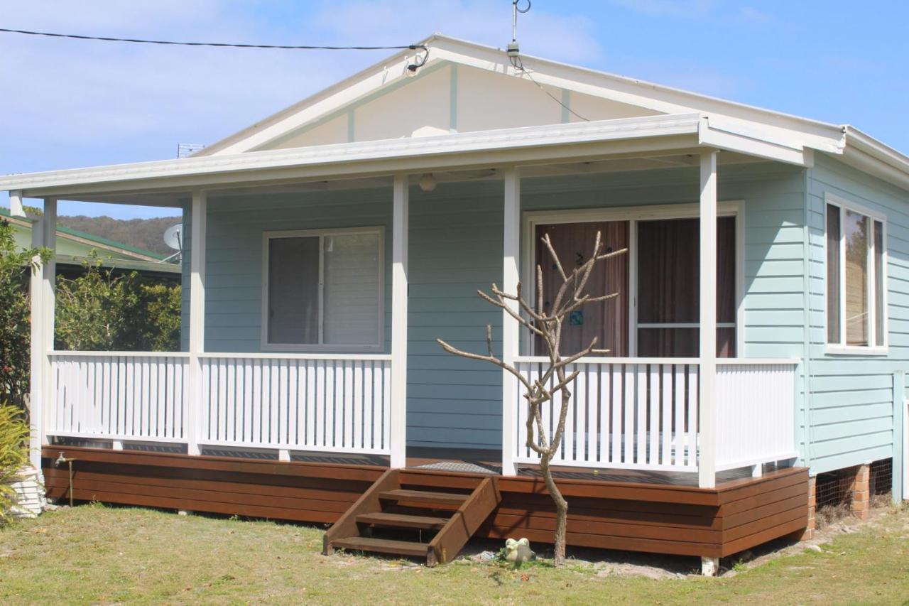 Frog Hollow Hat Head 3 Oak St -No Sheets or Towels Provided - B&B