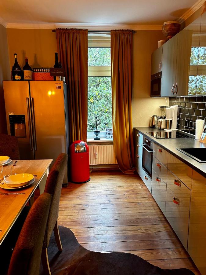 Deluxe Altbaucharme in zentraler Lage - Ferienwohnung