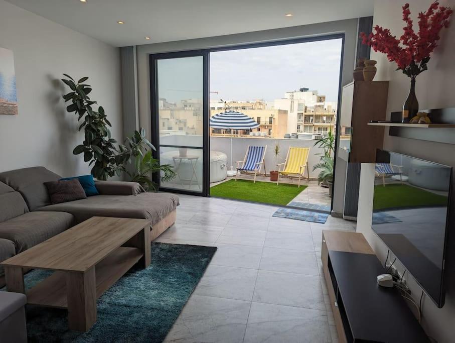 B&B Msida - Spacious Penthouse - Prime Location - Bed and Breakfast Msida
