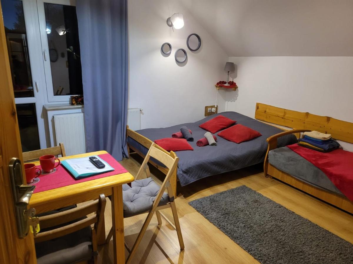 Triple Room with Balcony and Private Bathroom