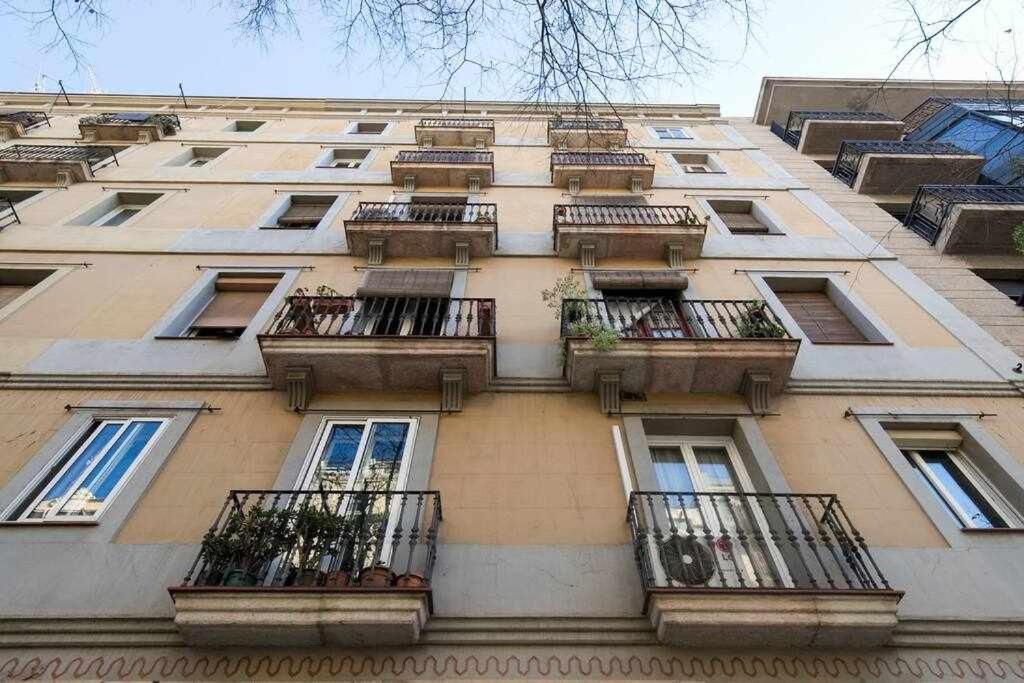 Consell Cent Apartment II 3 domitorios Eixample - Bed and Breakfast Barcelona