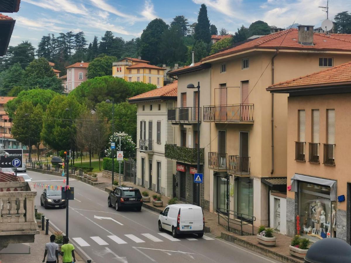 Room in shared apartment, near Lecco - B&B
