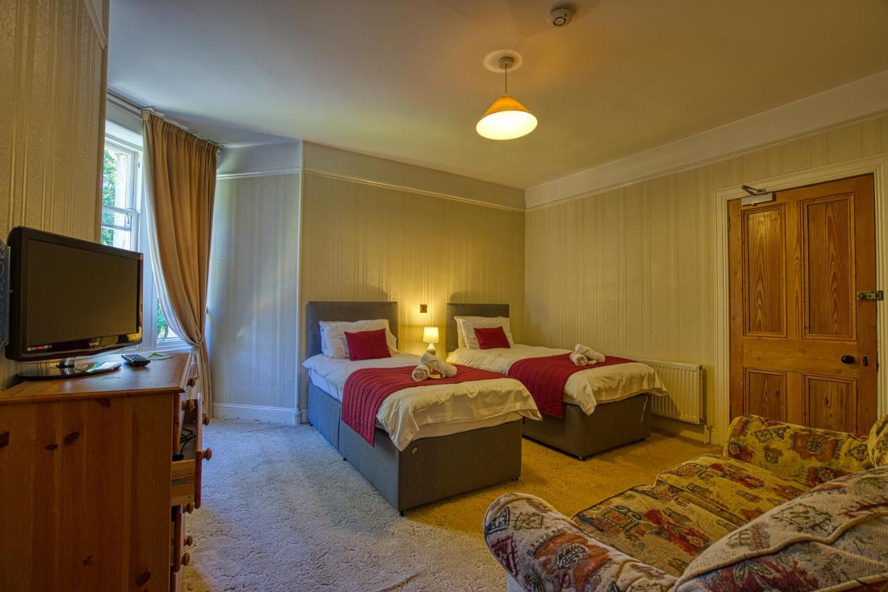 Double or Twin Room with Private Bathroom