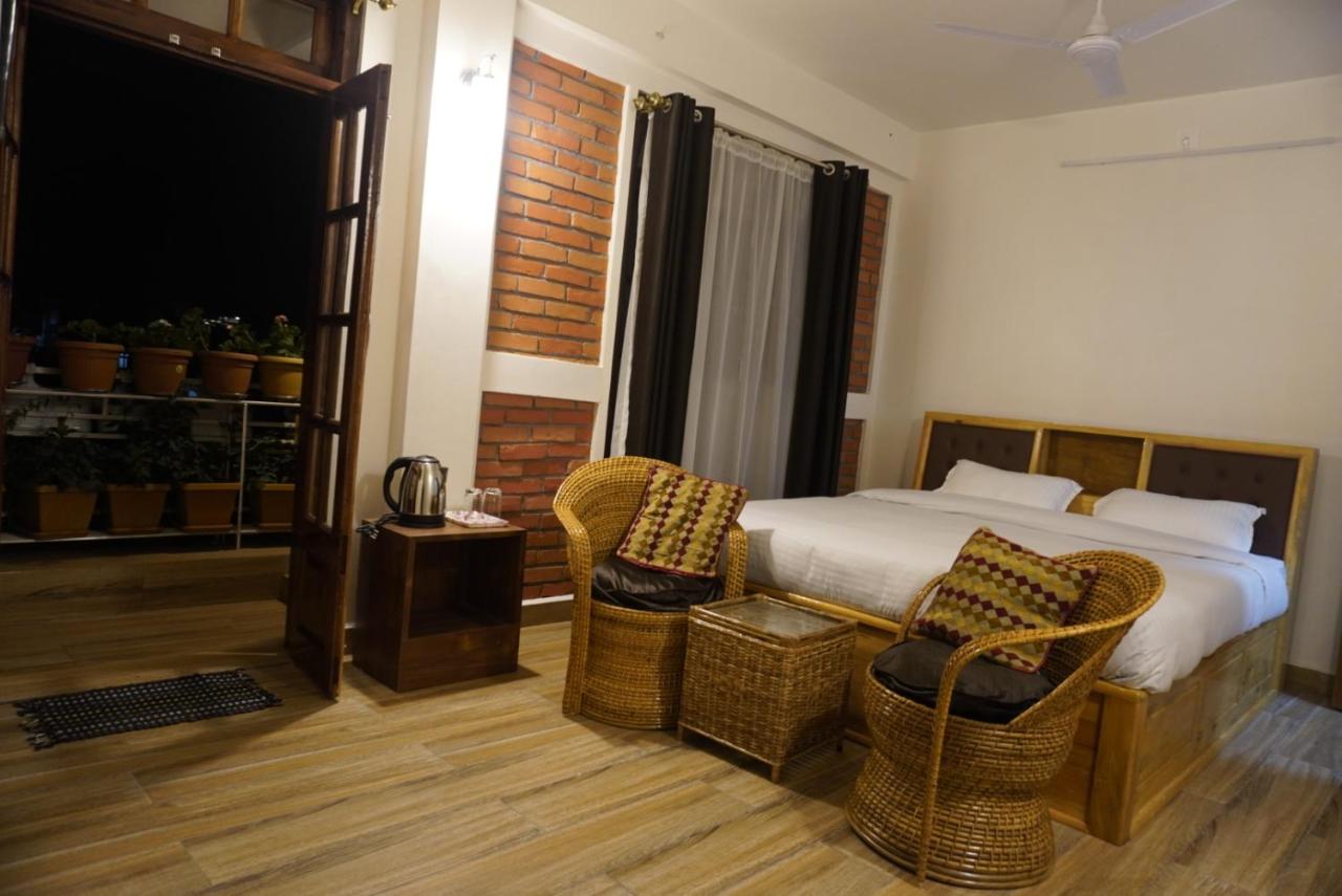 King Room with Balcony