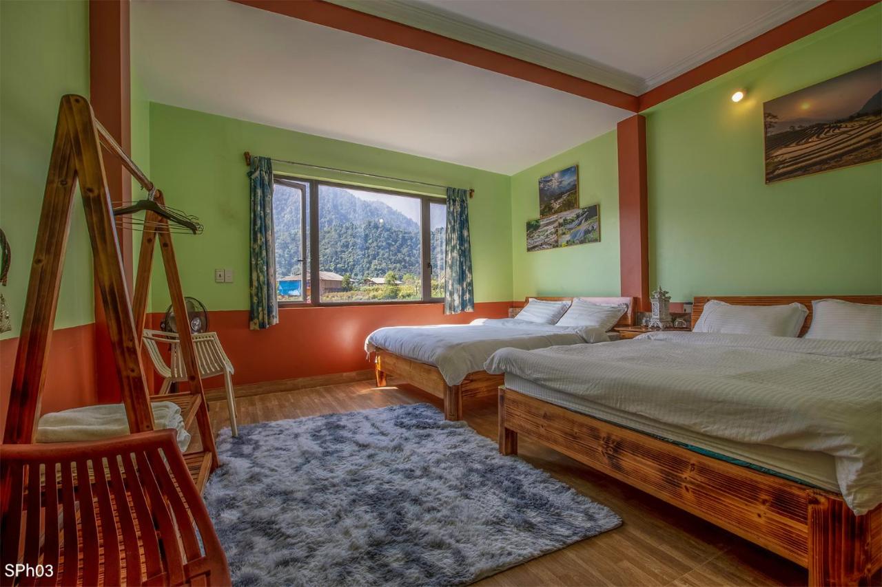 Zimmer mit 2 Kingsize-Betten