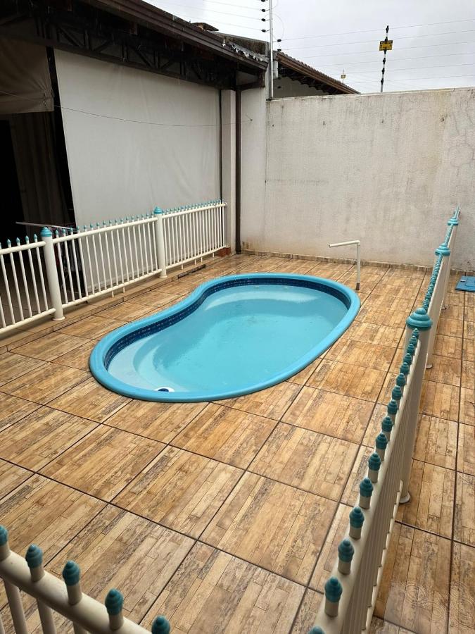 Quarto Deluxe em Foz piscina wifi estacionamento cozinha e AR - B&B