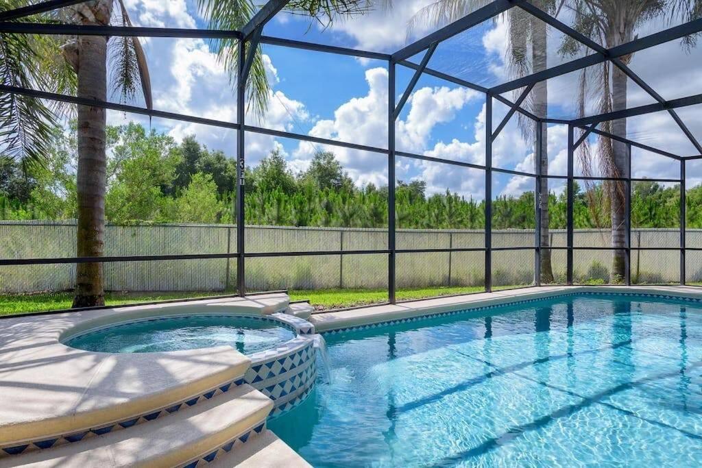 Enchanted Villa Oasis - Bed and Breakfast Orlando