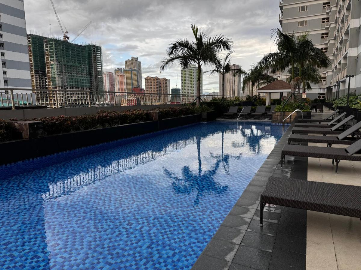 Beautiful 1bed condo Nr Airport, MOA, Makati, Bay - B&B Manila