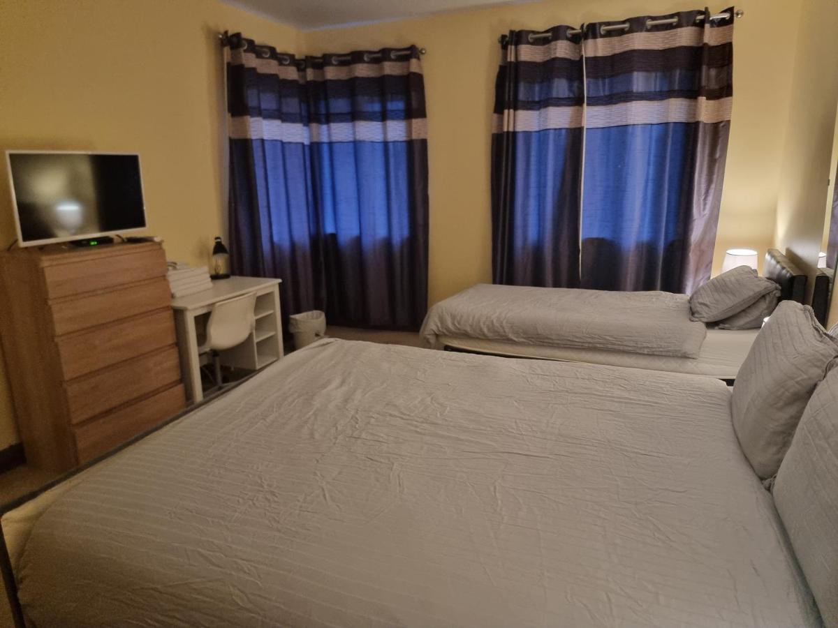 Triple Room with Private External Bathroom