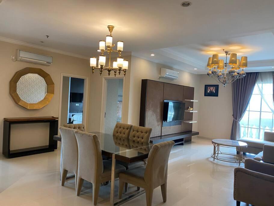 B&B Jakarta - Lovely 3-Bedroom rental unit - Bed and Breakfast Jakarta