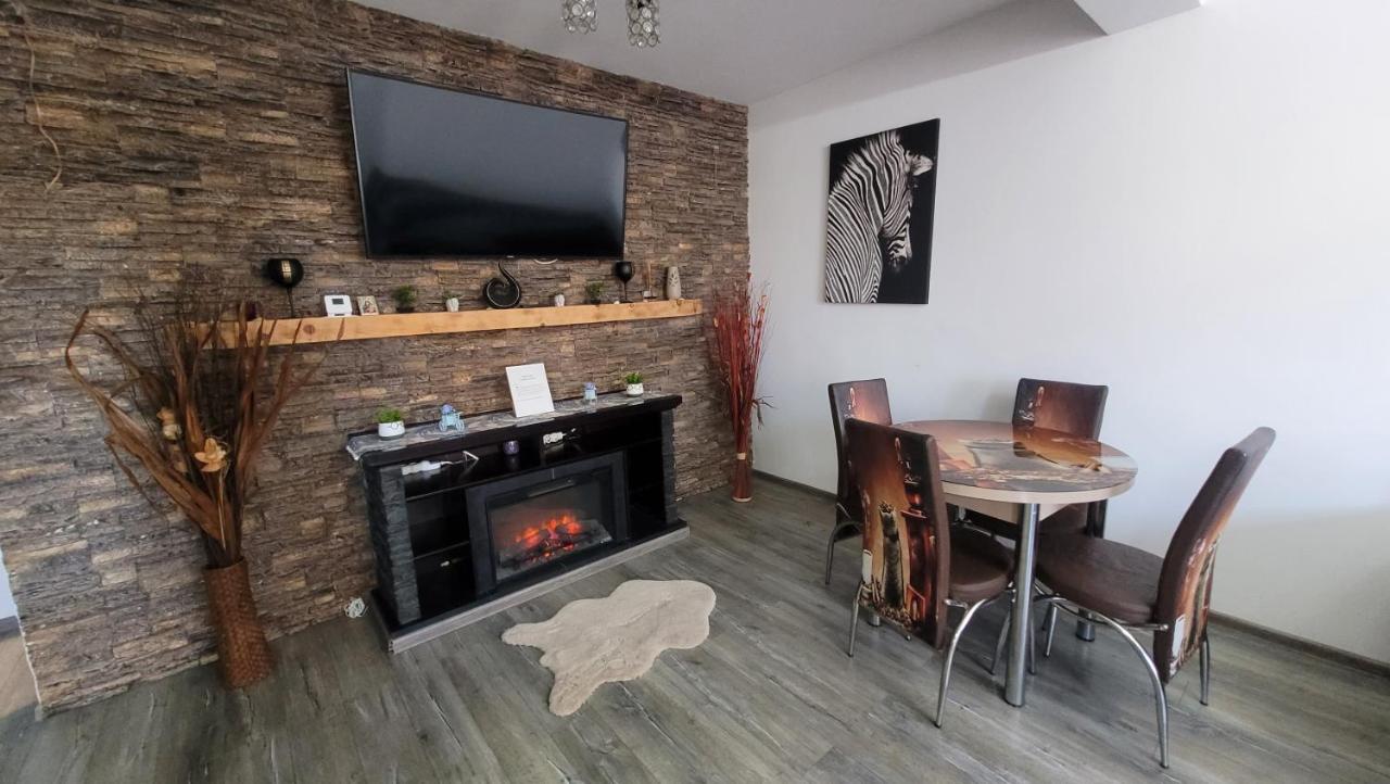 Riccardos's Holiday - B&B Braşov