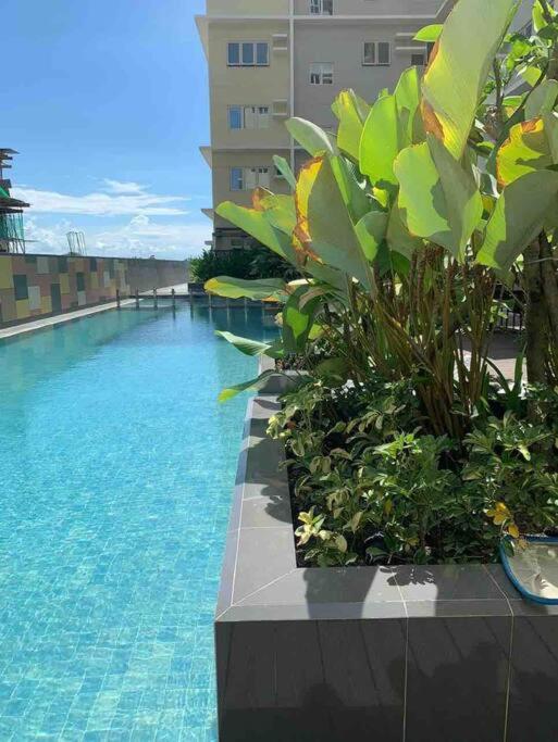 1BR with extra room at One Regis- Megaworld - Ferienwohnung