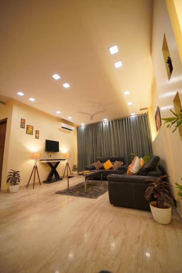 B&B Gurgaon - Luxury 3BHK Service Apartment -Golf Course Road, Gurgaon - Bed and Breakfast Gurgaon