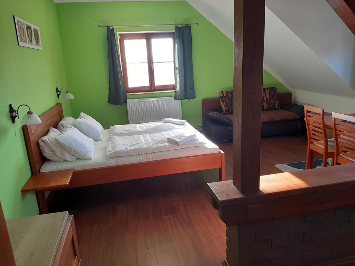 Chambre Triple avec Salle de Bains Privative
