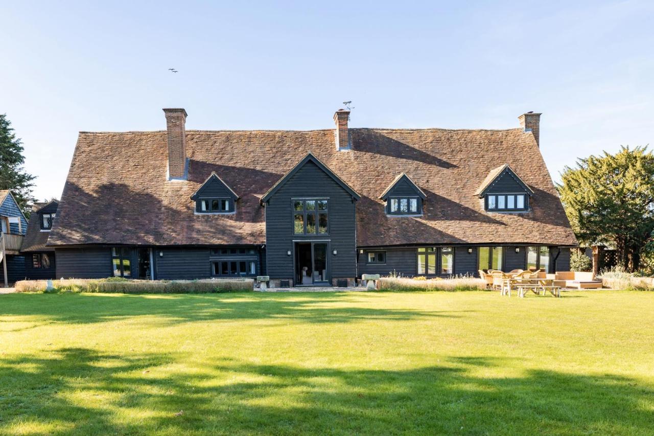 Period Luxury Converted Barn Windsor/Maidenhead - Perfect for family groups - Bed and Breakfast