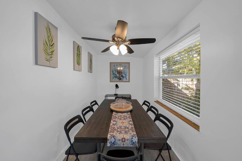 Biscayne Shore #2 - 3 2 - Charming and Tropical - B&B