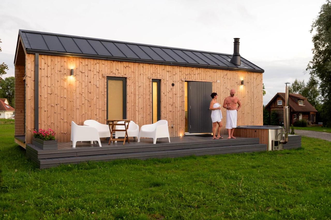 Eco houses with a hot tub and sauna - B&B