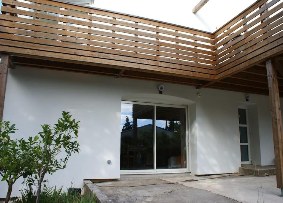 Appartement 2 pièces sur jardin en Pic Saint-Loup - Bed and Breakfast