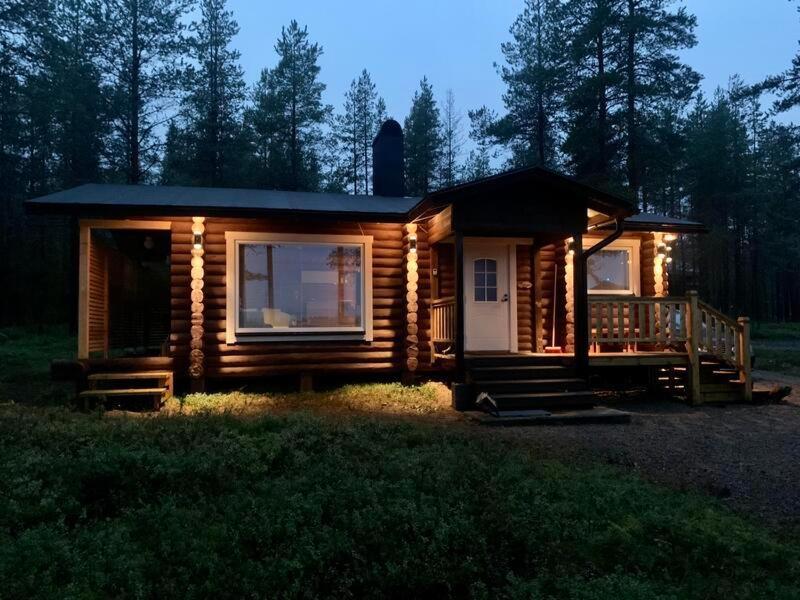 Kaupinmaja, Ylläs, Äkäslompolo, Lapland - Log Cabin with Lake and Fell Scenery - Chambres d’hôtes